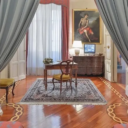 Maggio Palace By Vacavilla Apartament